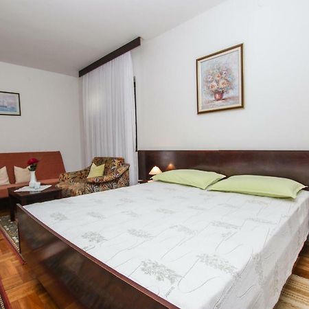 Apartmani Janja Porec Bagian luar foto