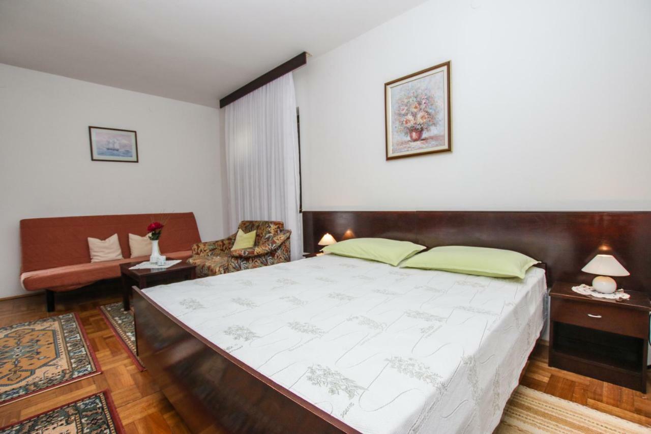 Apartmani Janja Porec Bagian luar foto