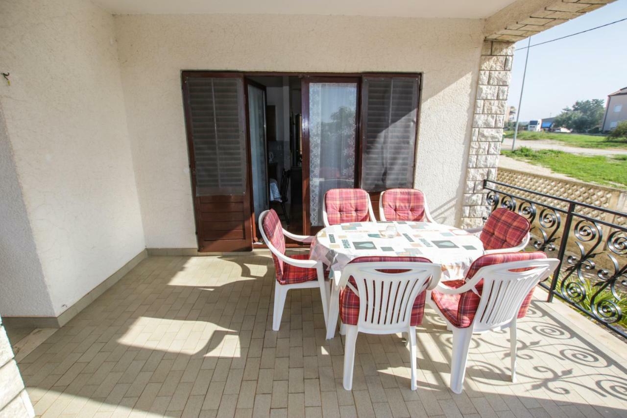 Apartmani Janja Porec Bagian luar foto
