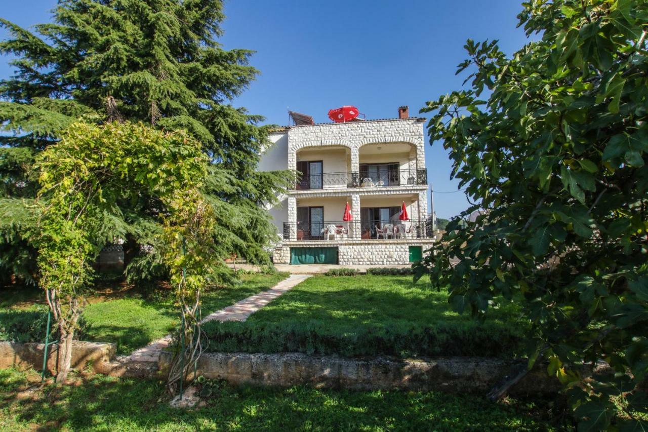 Apartmani Janja Porec Bagian luar foto