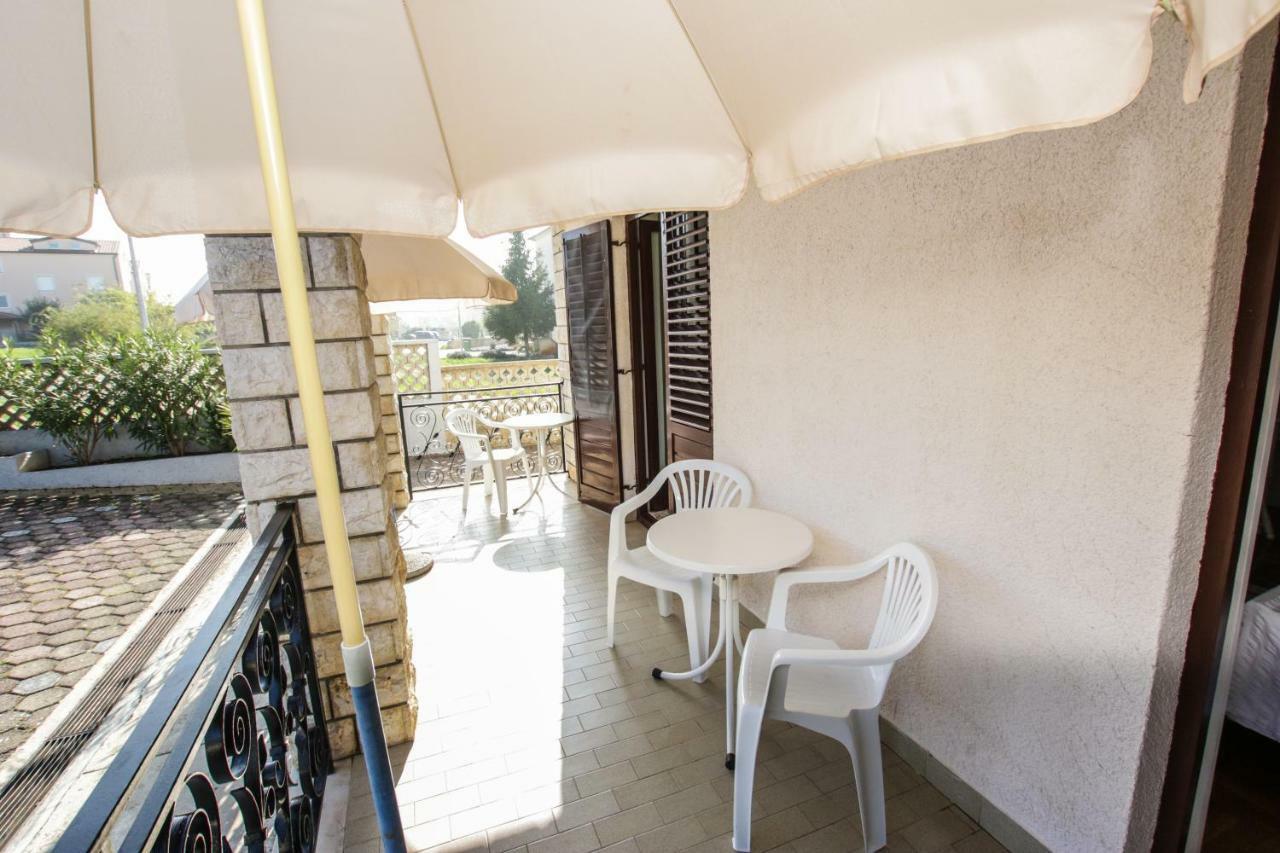 Apartmani Janja Porec Bagian luar foto